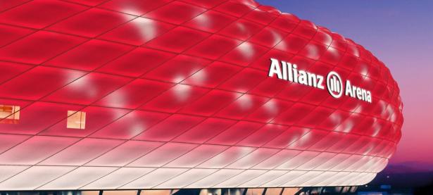 F1赛车赛场焦点！英格兰队对阵瑞士队，战术博弈精彩纷呈，教练斗智斗勇