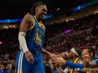 包含勇士在主场取得大胜，士气高昂向前冲的词条